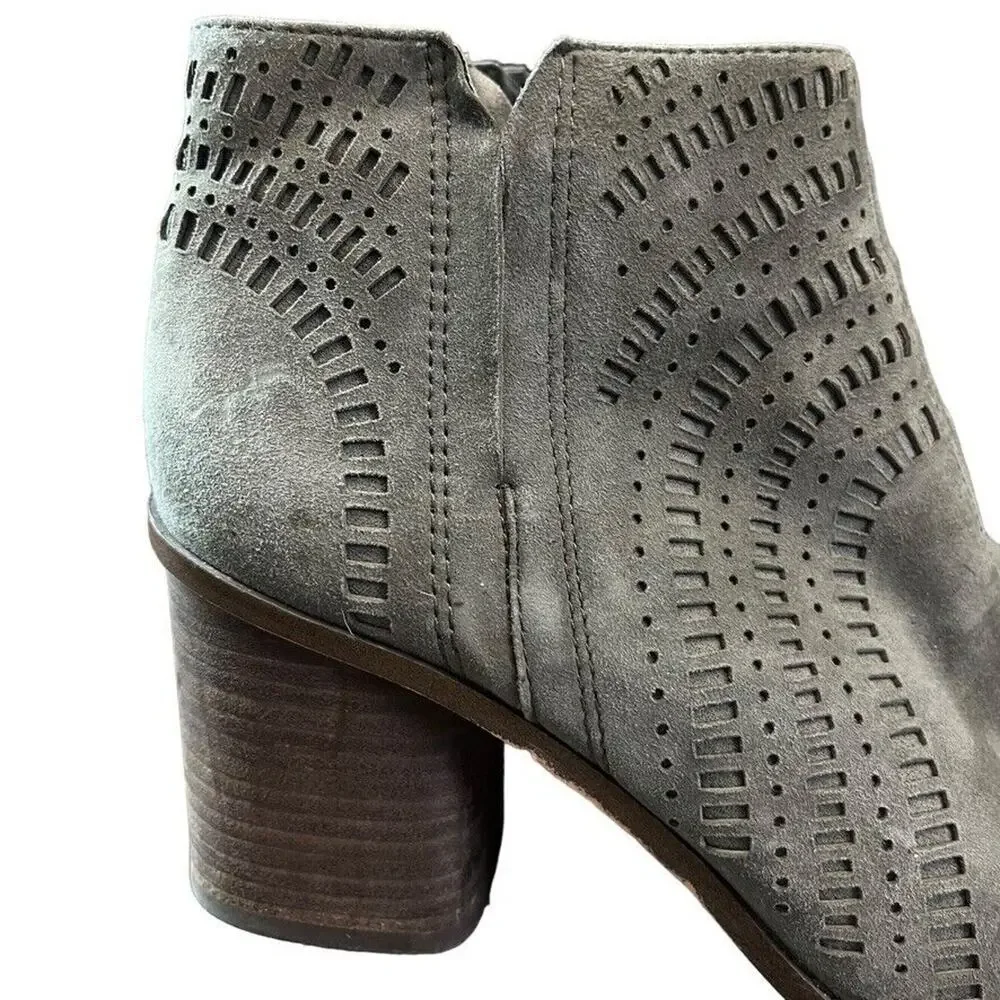 Vince Camuto good used